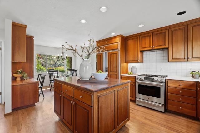 17180 Crescent Drive, Los Gatos CA: https://media.crmls.org/mediaz/d36fff67-4956-45b6-b1b8-89aef9ba8e4d.jpg