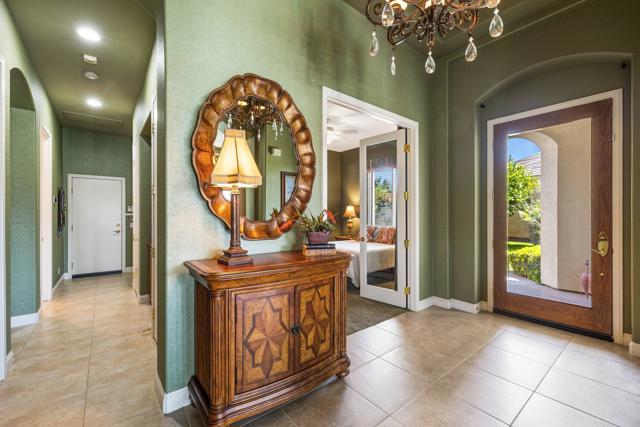 61 Via Las Flores, Rancho Mirage CA: https://media.crmls.org/mediaz/d3700b9c-8a24-448c-a296-e10865e865b3.jpg