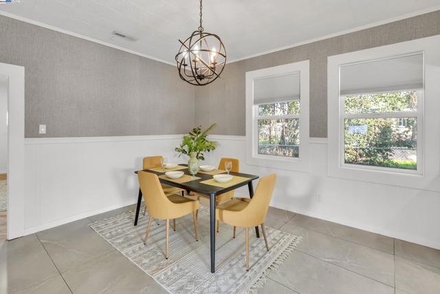 Image 27 of 60 For 207 D St Roseville