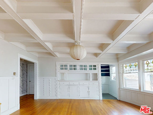 45 Breeze Avenue, Venice CA: https://media.crmls.org/mediaz/d3709d8f-c09c-41c7-801e-2df3540efced.jpg