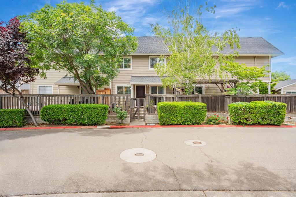 3090 Woods Circle