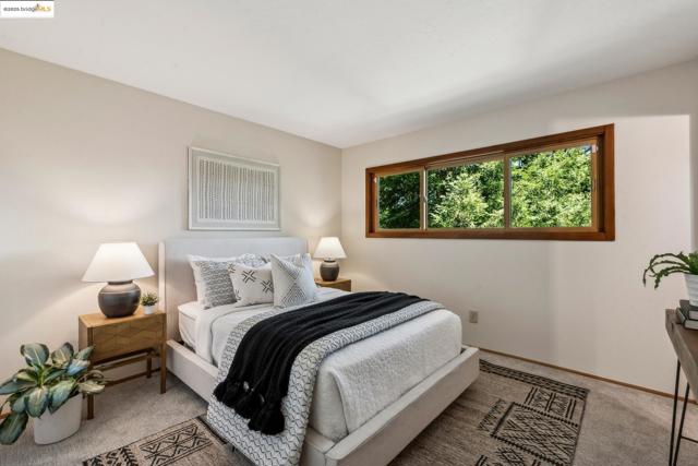 2560 Carisbrook Dr, Oakland CA: https://media.crmls.org/mediaz/d3711b74-dc21-4b04-898e-1643f2bdcbce.jpg