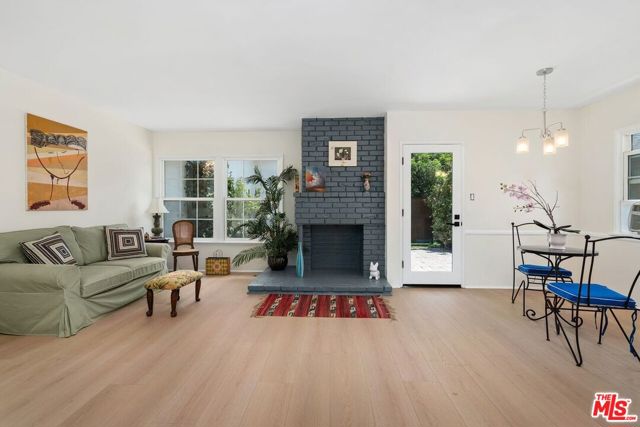 6916 Bellingham Avenue, North Hollywood CA: https://media.crmls.org/mediaz/d371a325-4a38-4353-92d6-d44d057b3873.jpg