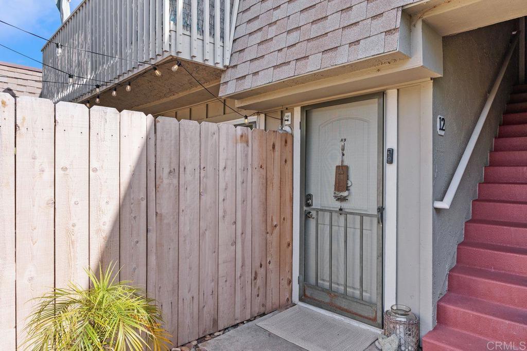 405 Requeza Street - photo 3