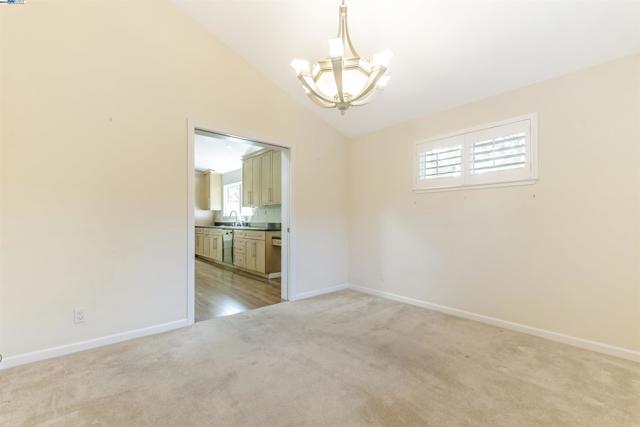 Image 22 of 46 For 18745 Cavendish Dr