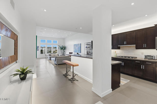 1572 Seabridge Lane, Oxnard CA: https://media.crmls.org/mediaz/d37260b1-85ba-4d13-8682-e503d3f7def2.jpg