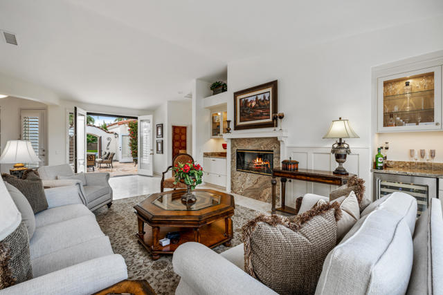 56708 Palms Drive, La Quinta CA: https://media.crmls.org/mediaz/d3734fe8-6d04-41f0-a0cc-14ac7b0ffc2a.jpg