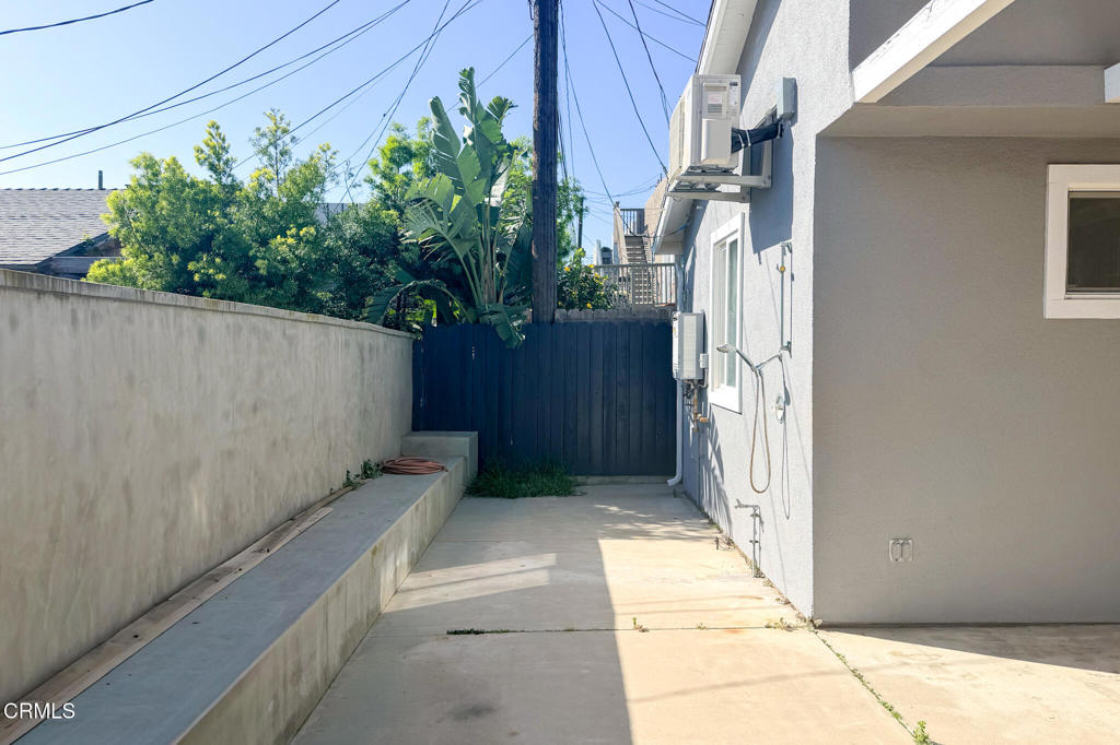 https://media.crmls.org/mediaz/d374bef0-c046-4d28-bcc9-f268f68f8368.jpg?preset=X-Large