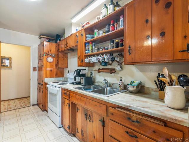 4413 Mount Henry Avenue, San Diego CA: https://media.crmls.org/mediaz/d375d975-8c47-4af7-b295-1648718e7b75.jpg