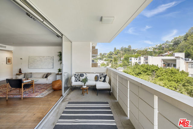 8787 Shoreham Drive, West Hollywood CA: https://media.crmls.org/mediaz/d376725a-395f-4b13-8b51-73471e5d39c5.jpg