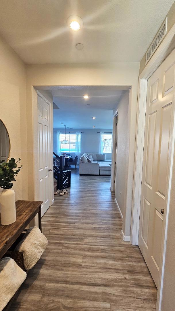 8285 Courage Drive, Sacramento CA: https://media.crmls.org/mediaz/d3768ec5-6b29-409d-8c21-4c8dbf7cf0e4.jpg