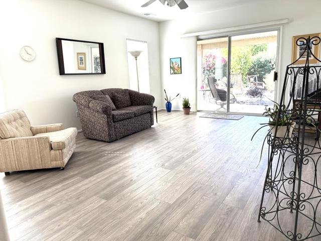 78584 Glastonbury Way, Palm Desert CA: https://media.crmls.org/mediaz/d377b99c-baf0-4759-a76c-caf889bdac45.jpg