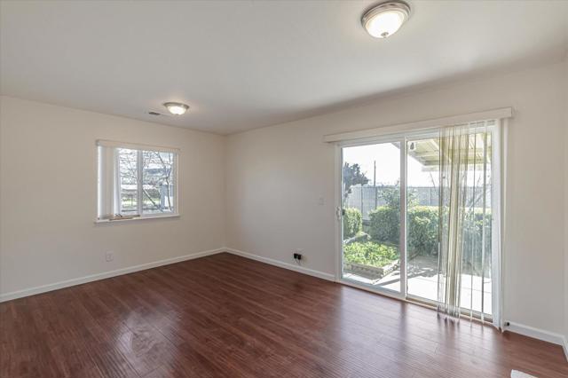 7381 Furlong Avenue, Gilroy CA: https://media.crmls.org/mediaz/d377bc39-d5bf-4522-958b-01deb0ea4d5a.jpg