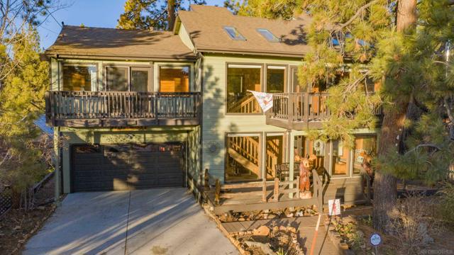 39470 Lake Dr, Big Bear CA: https://media.crmls.org/mediaz/d3785302-571d-4c0d-8cce-451056b8f37b.jpg