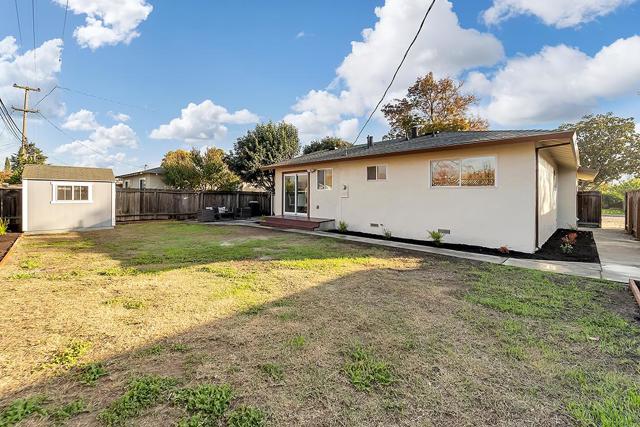 527 Maple Avenue, Milpitas CA: https://media.crmls.org/mediaz/d37853dc-a0ad-4827-b01d-89c7b105947f.jpg