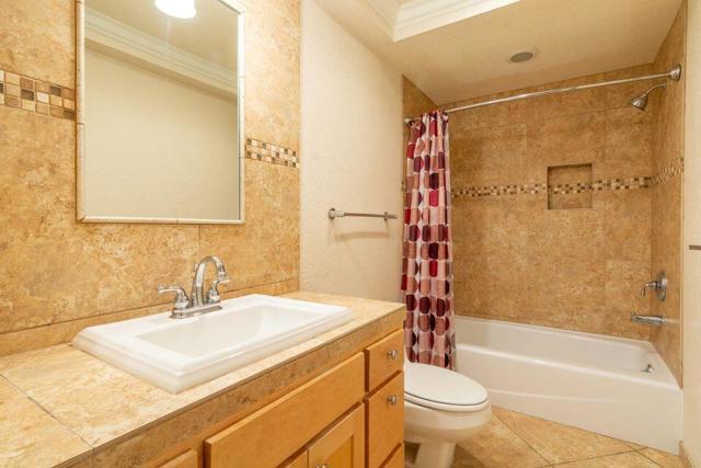 168 Camino Arroyo S, Palm Desert CA: https://media.crmls.org/mediaz/d37923c7-ecda-4b80-b029-bd2c969fcaf6.jpg