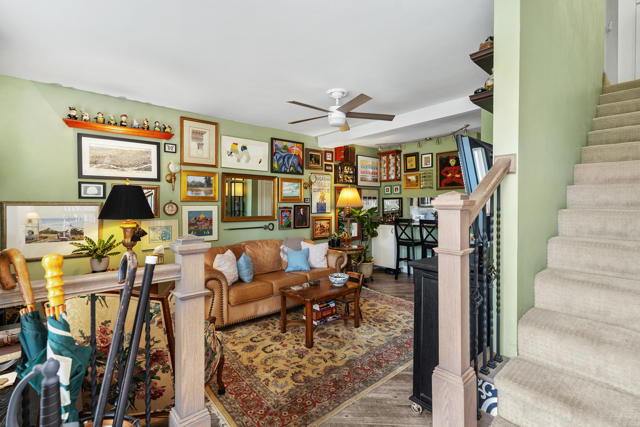 401 E Vista Chino, Palm Springs CA: https://media.crmls.org/mediaz/d37a0aa4-bb8e-4600-86ed-0c3d69e7b042.jpg