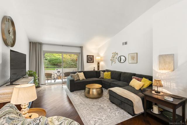 17909 Avenida Alozdra, San Diego CA: https://media.crmls.org/mediaz/d37abf06-505b-4d63-bad2-e5828882590b.jpg