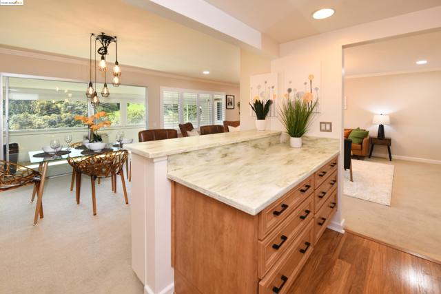 1910 Skycrest Dr, Walnut Creek CA: https://media.crmls.org/mediaz/d37b9c86-7c0b-405d-b8c3-64e696eb899c.jpg