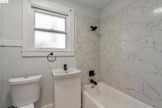 865 40th, Oakland CA: https://media.crmls.org/mediaz/d37c4513-e692-4018-9e6b-939146a636e3.jpg