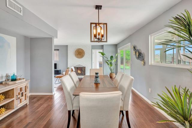 3212 Cadden Ct, San Diego CA: https://media.crmls.org/mediaz/d37c94f6-4293-4e1c-bae1-8afb5b5f92b6.jpg