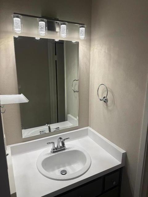 3015 Kaiser Drive, Santa Clara CA: https://media.crmls.org/mediaz/d37d65a4-5718-4c1b-8468-4d7b27037ab6.jpg