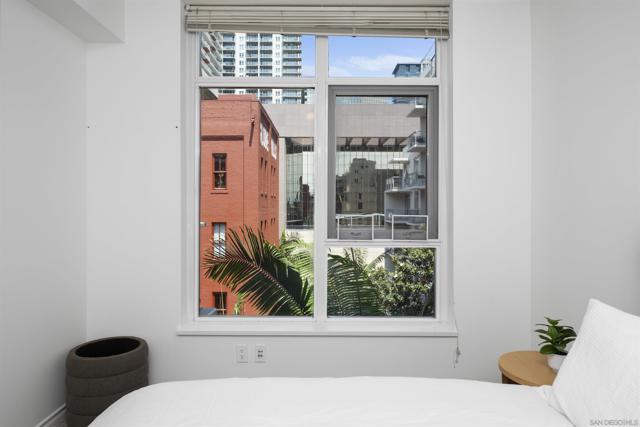 1431 Pacific Hwy, San Diego CA: https://media.crmls.org/mediaz/d37e1e56-e2c8-4b25-8d71-5b4e93d6a117.jpg