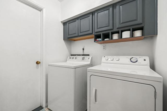 574 Lucerne Drive Drive, Big Bear CA: https://media.crmls.org/mediaz/d37ebf4a-dcb1-4498-9193-f02e2610b25a.jpg