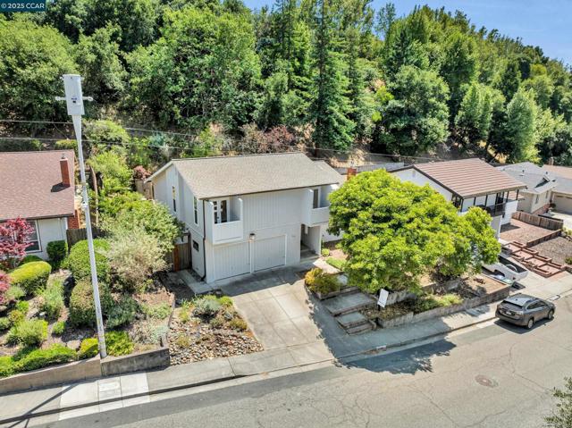 2690 Doidge Ave, Pinole CA: https://media.crmls.org/mediaz/d38027d6-1cd3-42cf-a1f4-a2fe129df9ac.jpg