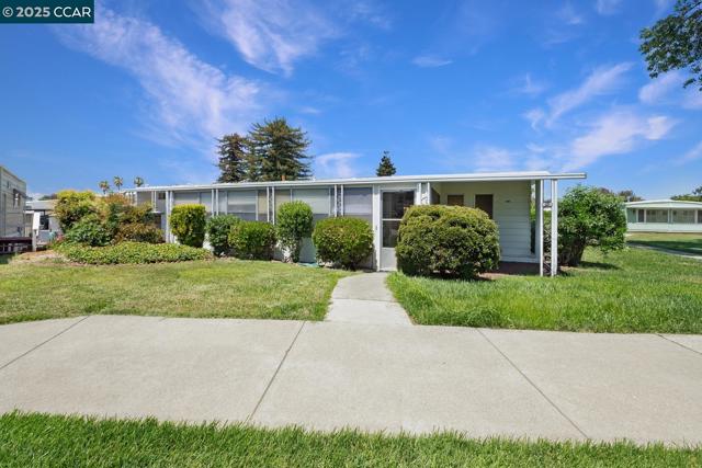 2019 Dalis Drive, Concord CA: https://media.crmls.org/mediaz/d380b8ac-9284-4ecc-8bb2-6bc19fe5a25f.jpg