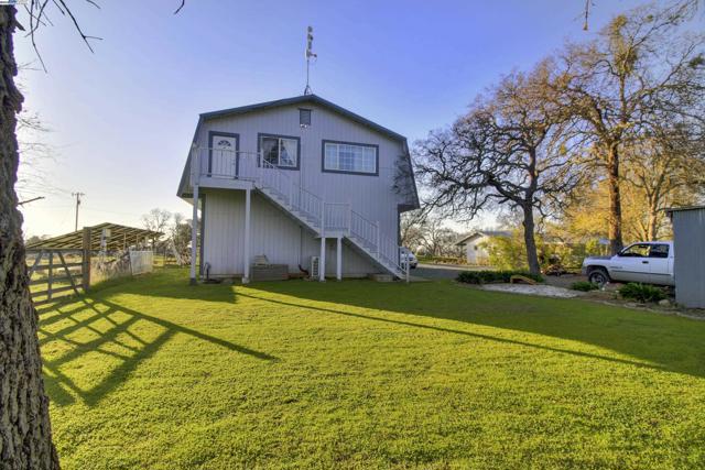 Image 19 of 44 For 15828 Barney Rd