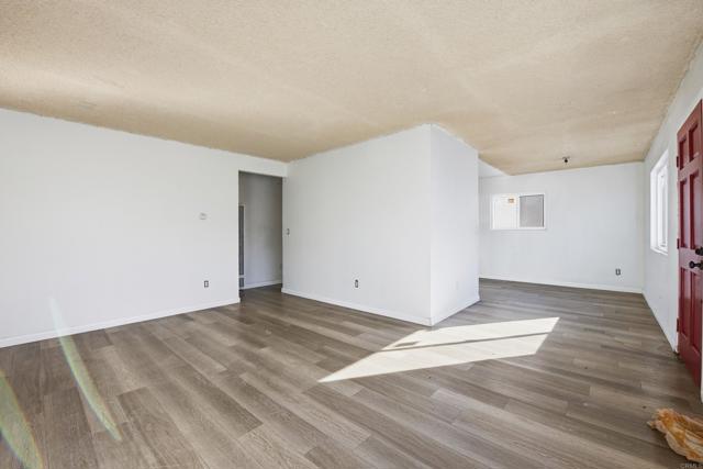 Image 19 of 30 For 1877 Donax Avenue