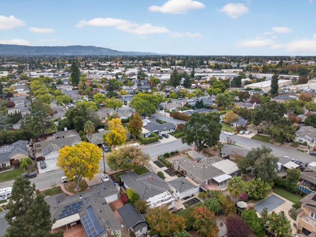 866 Stonehurst Way, Campbell CA: https://media.crmls.org/mediaz/d381754a-ed04-4eeb-8700-63b6c1c0456b.jpg