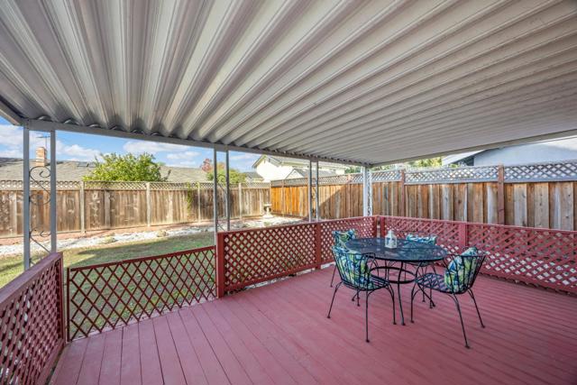 515 Fontanelle Court, San Jose CA: https://media.crmls.org/mediaz/d3818b3d-b8f2-4c7d-b60c-081bdf4a1302.jpg