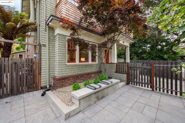 485 Hardy St, Oakland CA: https://media.crmls.org/mediaz/d3825f08-2b98-4500-a59c-3bafd26333b0.jpg