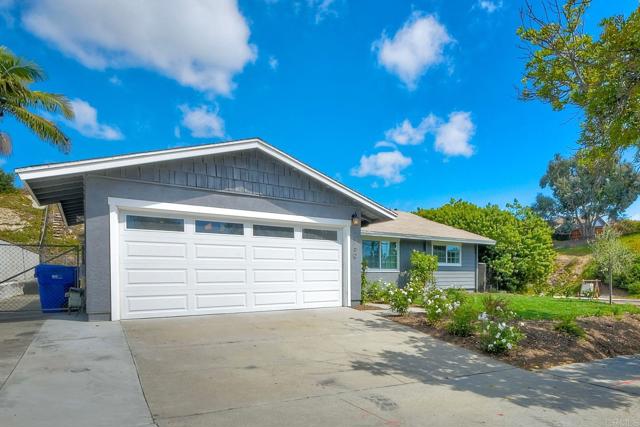 2760 Thunder Drive, Oceanside CA: https://media.crmls.org/mediaz/d3826b8b-7c73-4071-9876-a6ce27552876.jpg