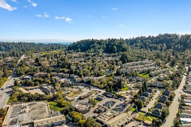 7 Arabian Way, Scotts Valley CA: https://media.crmls.org/mediaz/d3836323-36be-4065-a49c-fa3d28e89e7c.jpg