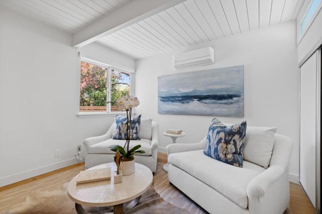 2989 Dolores Way, Burlingame CA: https://media.crmls.org/mediaz/d383a73d-fd91-408d-a32e-56fa51498285.jpg
