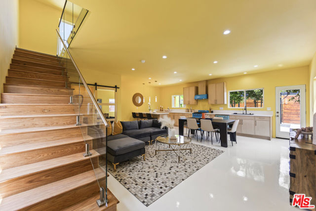 17660 Martha Street, Encino CA: https://media.crmls.org/mediaz/d383de11-a580-4ea0-bda6-e3eac6d6561f.jpg