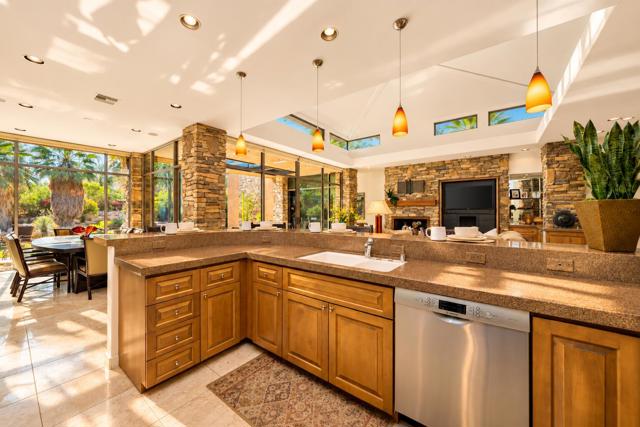 1134 Lake Vista, Palm Desert, CA 92260