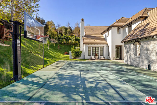 3801 Prado Del Trigo, Calabasas CA: https://media.crmls.org/mediaz/d3850dd3-ccf2-4d0e-97ef-3ebfc7ddfa11.jpg