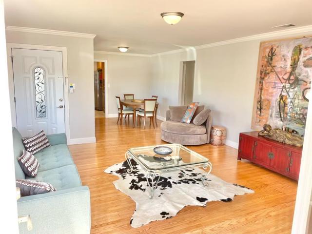 600 7th Avenue, San Mateo CA: https://media.crmls.org/mediaz/d3853bd5-786f-4dd3-91c9-2e60b68ea588.jpg