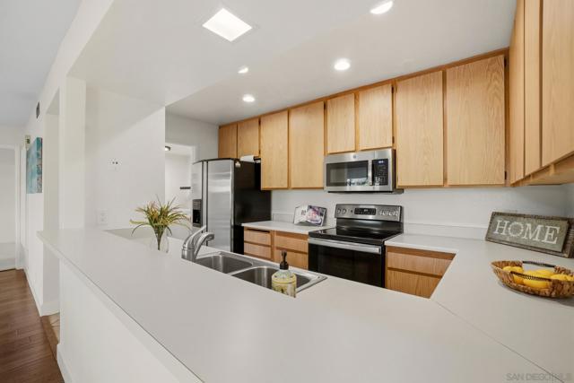 4040 Porte La Paz, San Diego CA: https://media.crmls.org/mediaz/d385ef89-3909-4d64-88e9-e67f5dc0b6b8.jpg