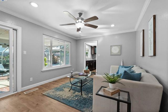 5095 Nottingham Ct, Newark CA: https://media.crmls.org/mediaz/d3861b61-6e73-4dc0-9372-f2d7837328c6.jpg