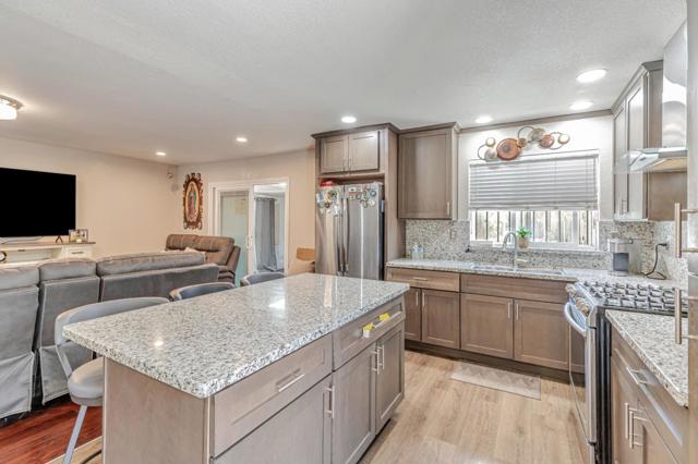 8180 Forest Street, Gilroy CA: https://media.crmls.org/mediaz/d3867f03-796b-41b5-87c6-04db87009fca.jpg