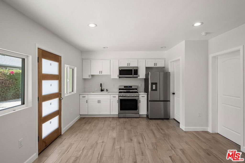 2231 Laverna Avenue #2231 1/2
