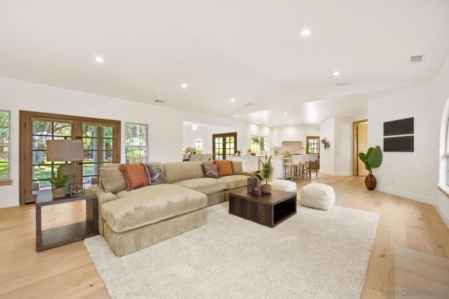 17601 Valle Verde, Poway CA: https://media.crmls.org/mediaz/d3868f6c-f903-4270-88c0-efd12b2e54a1.jpg