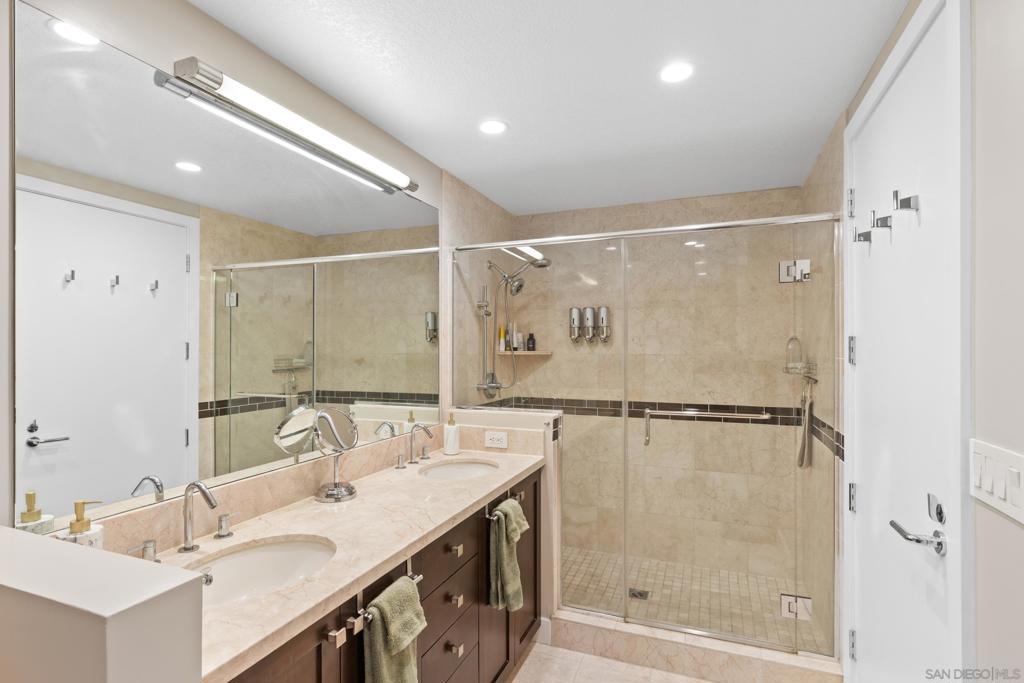 1199 Pacific Hwy - photo 17