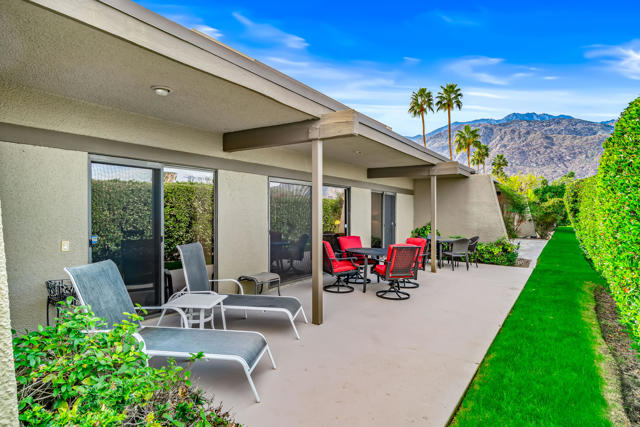 1456 Tiffany Circle N, Palm Springs, CA 92262