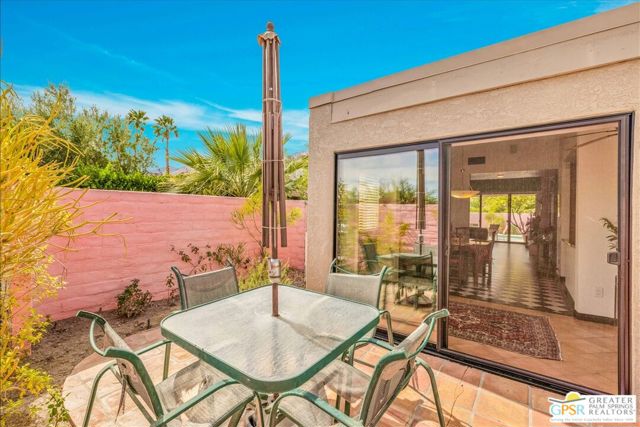 2861 Sundance Circle, Palm Springs CA: https://media.crmls.org/mediaz/d387396c-588c-43a5-96c0-da90aaf226fe.jpg